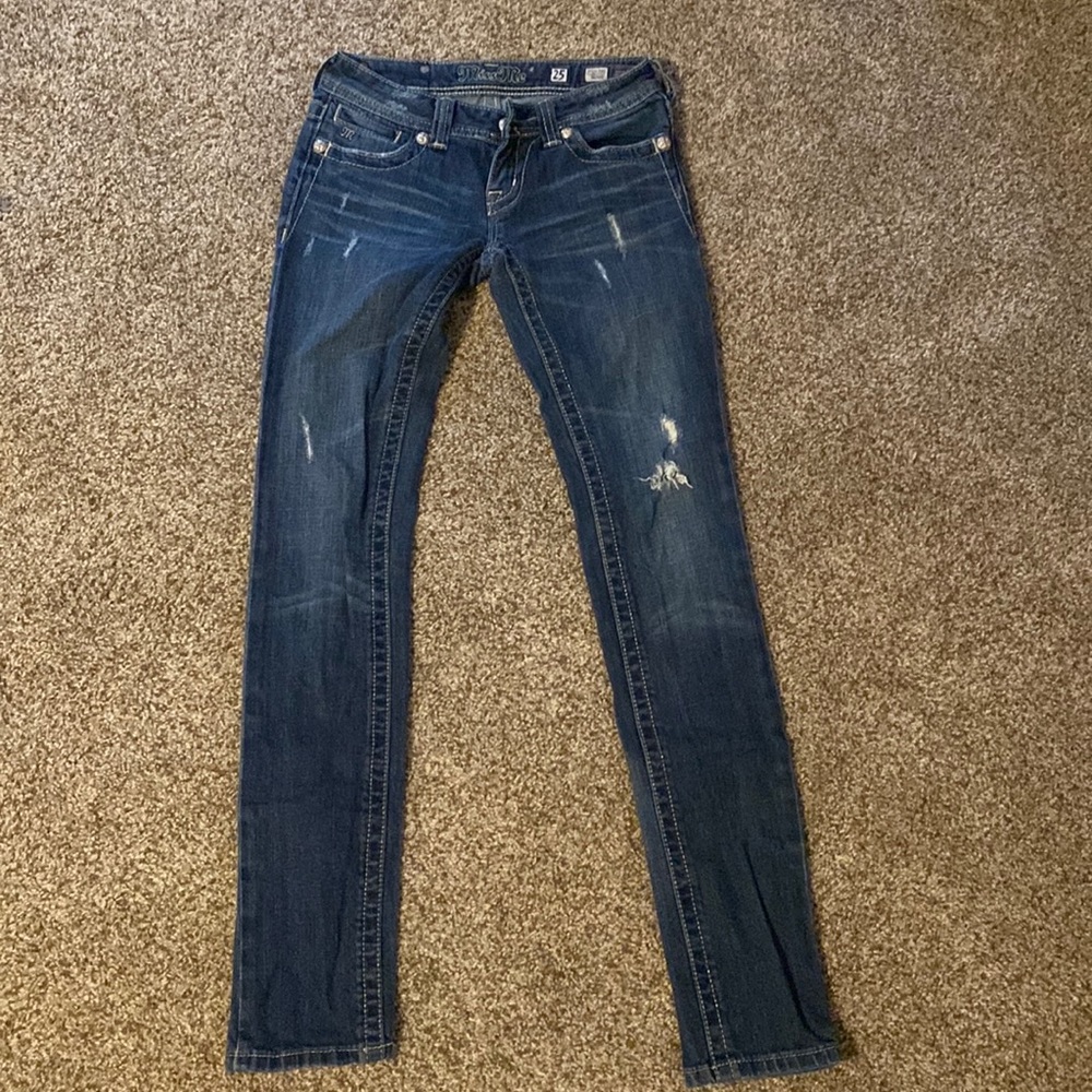 Pretty skinny Miss Me jeans size 25. No flaws in the jewels